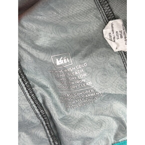 Rei Running lightweight packable jacket with pouch sz small - Picture 9 of 9